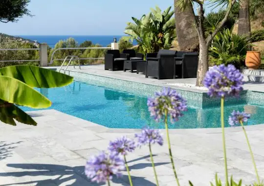 Piscine et abords